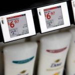 슈퍼마켓의 종이 가격표, 2026 년까지 사라진다? 월마트의 디지털 가격표 도입이 불러온 논란과 기대