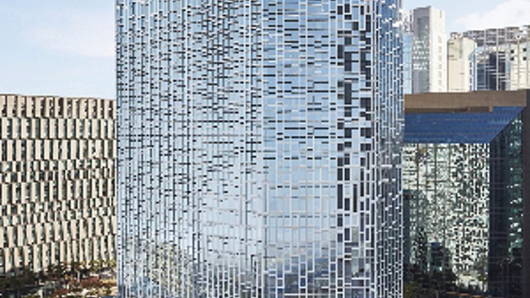 한화솔루션의 2.4조 원 유상증자, 위기 대응인가 미래 선점인가