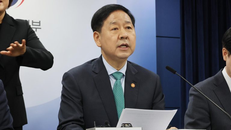 정부, 중동 수급 위기 대응 나프타 수출 통제 27일 0시 시행