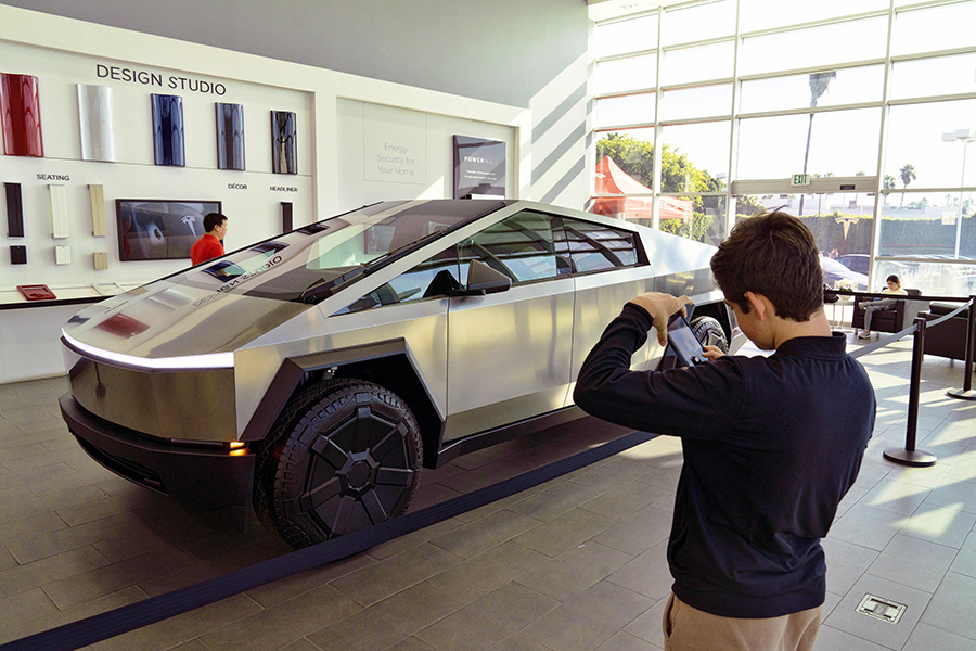스타트업의 자사 차 구매가 드러낸 사이버트럭의 숨겨진 진실