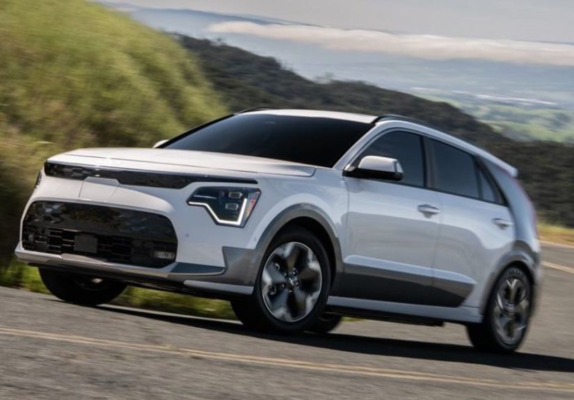 프리미엄 전기차의 가격 역전, 왜 지금 주목받는가