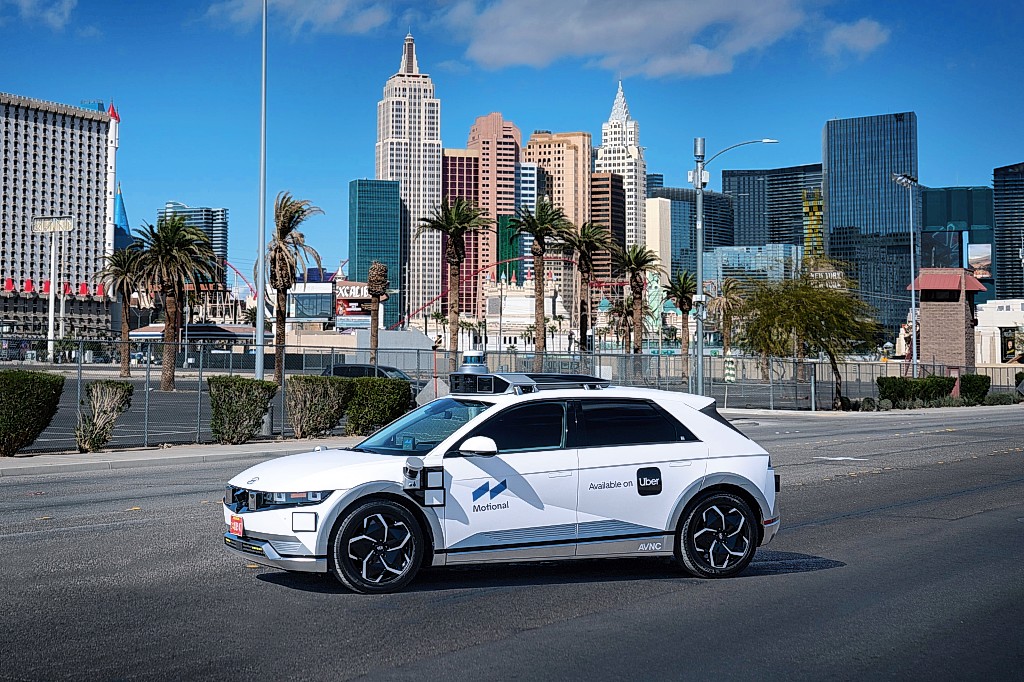 우버의 로봇택시 전격 투자, 모빌리티의 판이 바뀐다