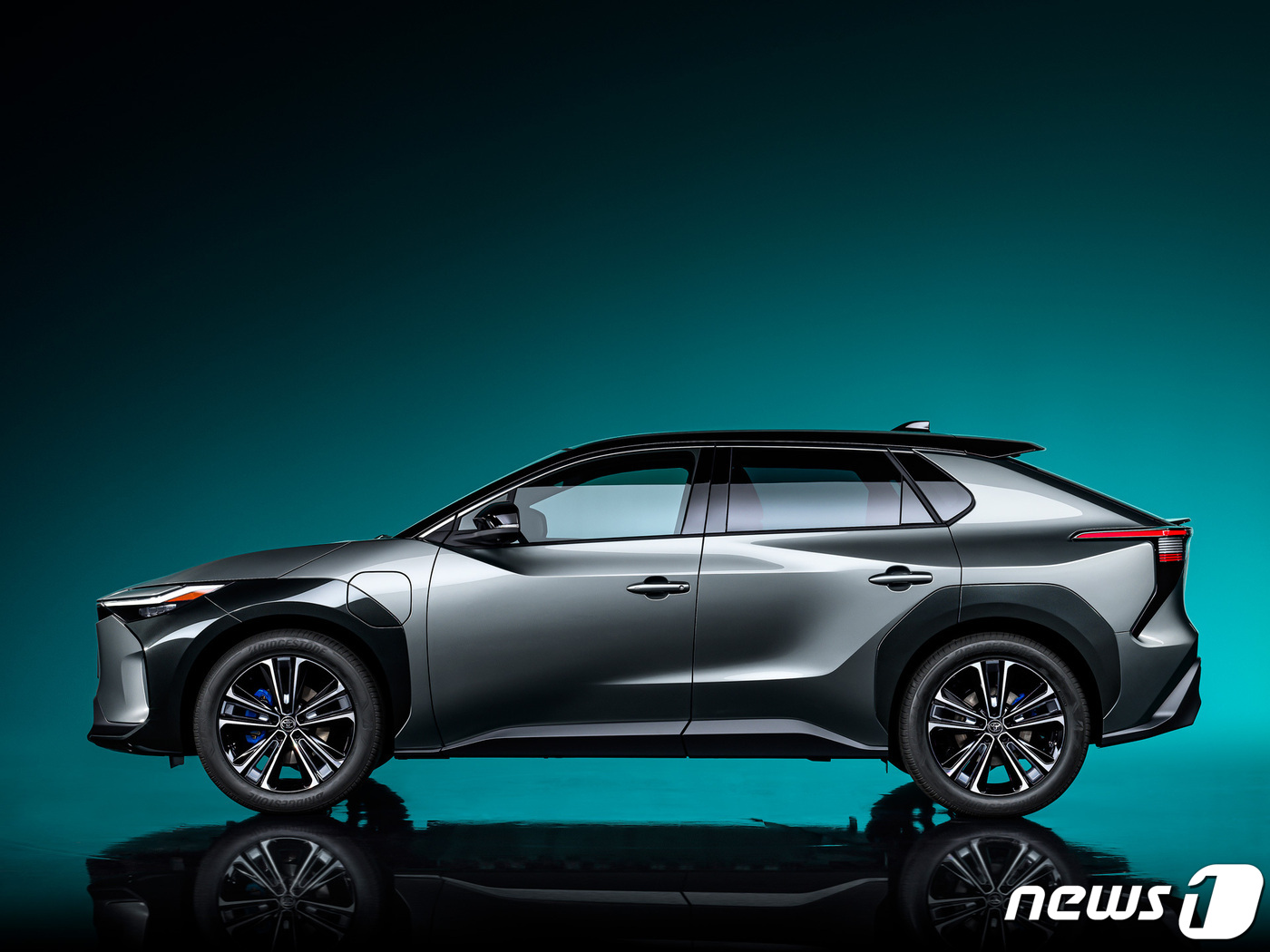 미국 전기차 시장이 변하고 있다: 토요타 bZ의 급부상과 글로벌 양극화