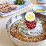 이기대 뷰와 함께한 부산 밀면의 정석, 약콩밀면 이기대본점