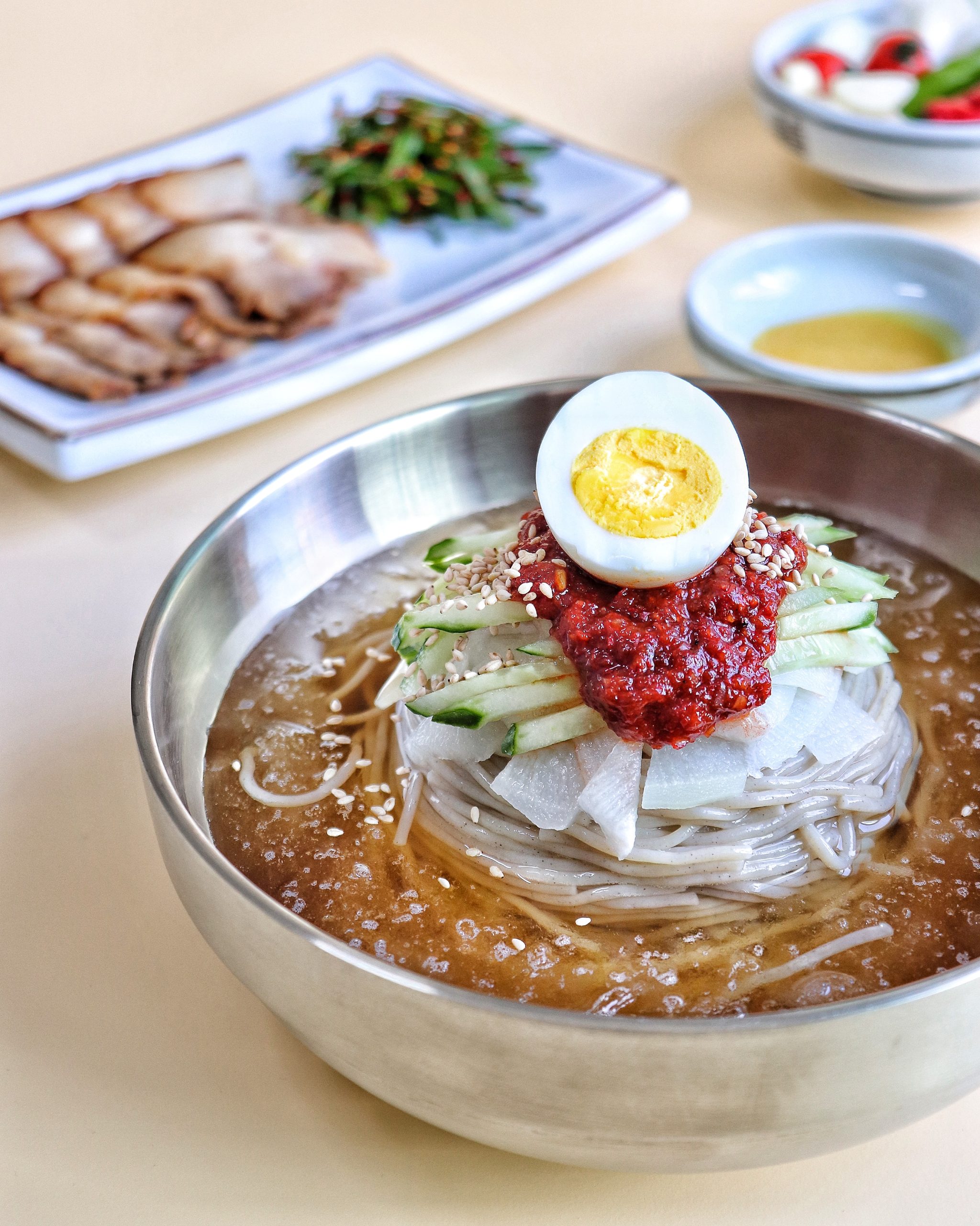 이기대 뷰와 함께한 부산 밀면의 정석, 약콩밀면 이기대본점