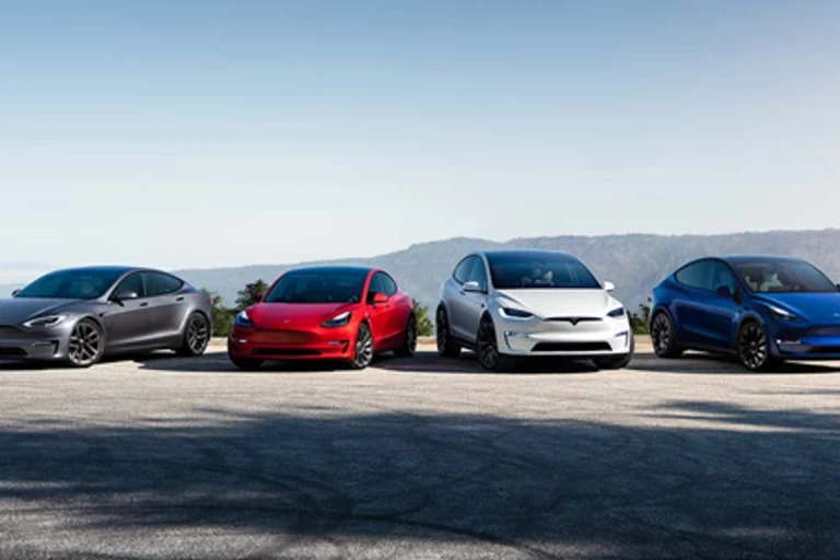전기차 시장의 판도 변화: 테슬라의 성장 둔화와 토요타의 반격, 그리고 픽업 트럭의 등장