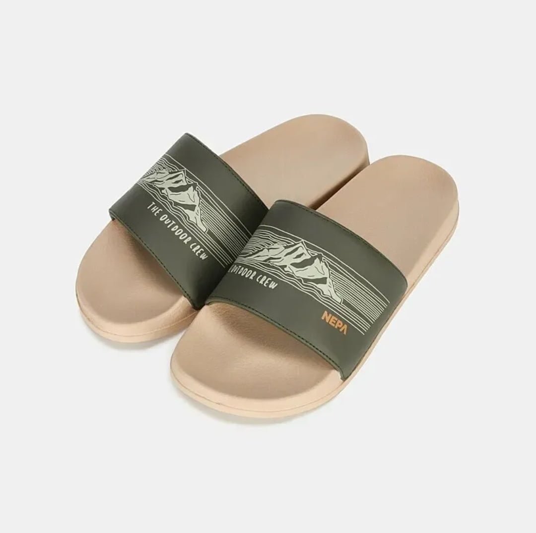 가성비 슬리퍼의 부활, 네파 크루 슬라이드가 뜨는 이유