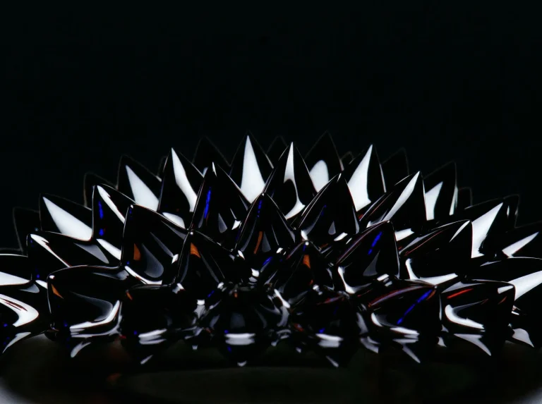 AI 보안의 신화, 작은 모델이 깨뜨린 '모래성' 논리