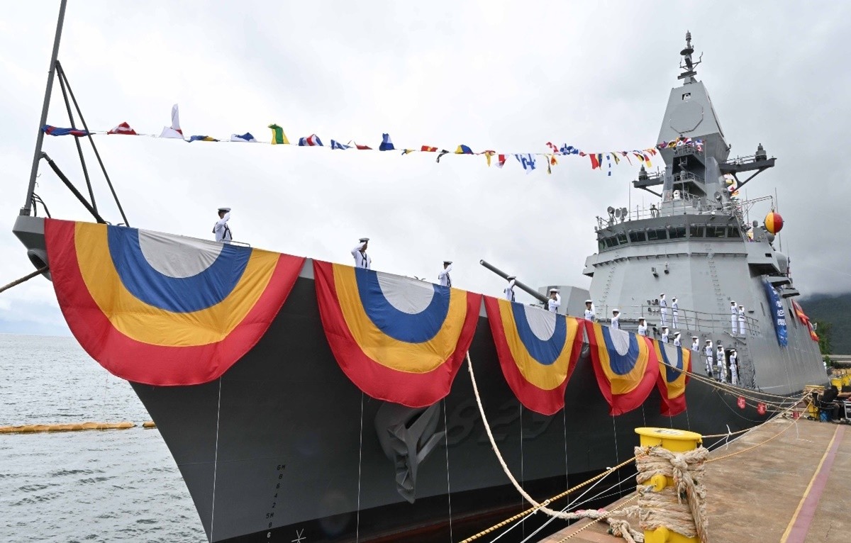 바다 위를 누비는 새로운 방산의 아이콘, '제주함'이 뜨는 이유