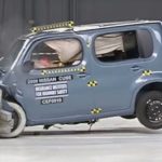 10 년 전 모델이 다시 주목받는 이유: 닛산 큐브의 안전성 리콜과 타카타 인플레이터의 잔여 영향