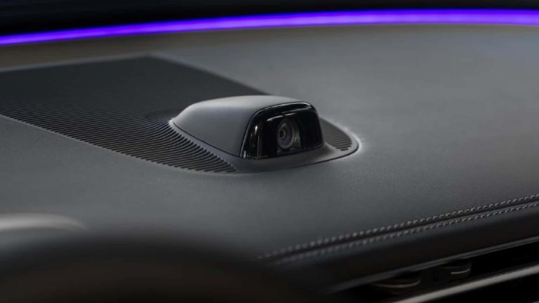 2027 년, 운전대를 잡은 당신의 숨결까지 읽는 자동차 시대의 개막