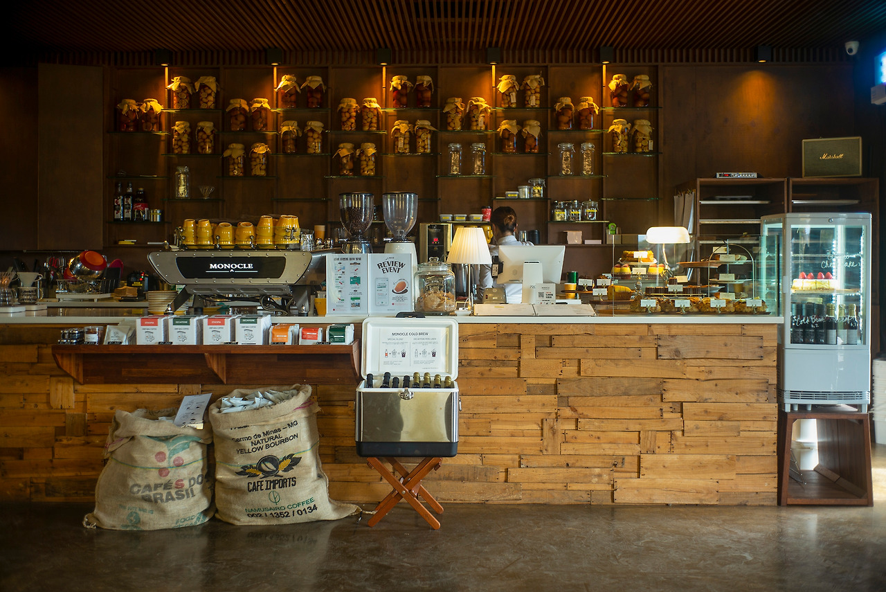 제주 남원읍 감귤 농장 개조 카페 '모노클제주', 빈티지한 분위기에서 여유로운 시간