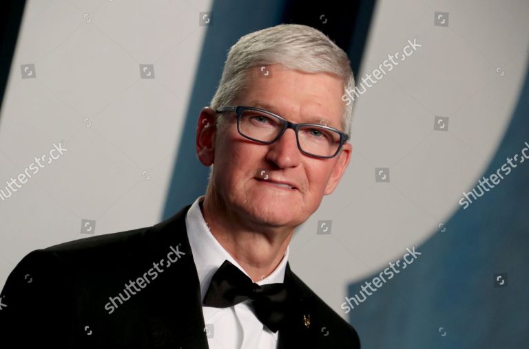 팀 쿡의 마지막 장을 알린 'Goodbye Tim Cook', 왜 지금 화제인가