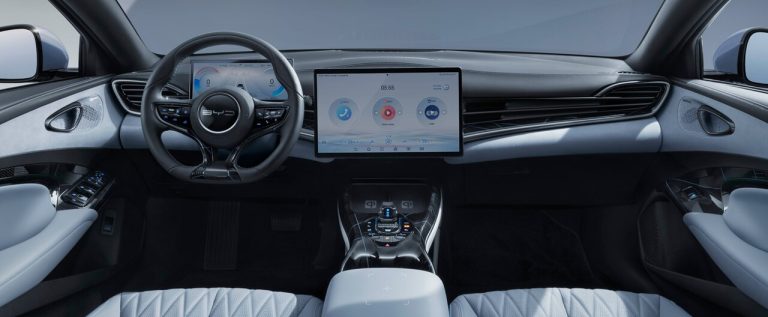 BYD 의 차기 플래그십 세단 '대한', 100 만 km 주행과 5 분 충전으로 전기차 시장 재편 예고