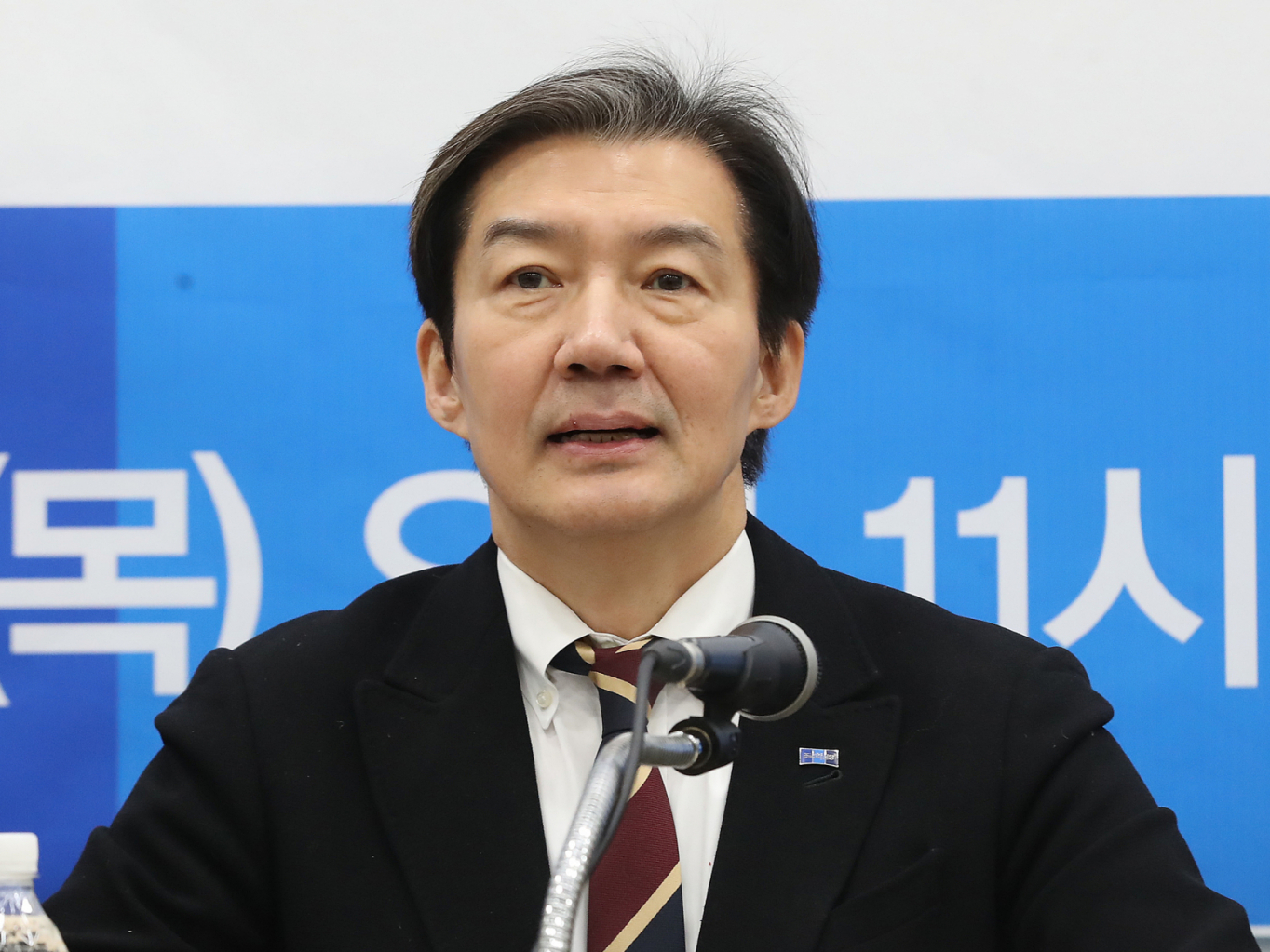 조국 대표의 이미지 괴리: '정의의 주인공'에서 '민주당의 부속'으로 변한 대중의 인식