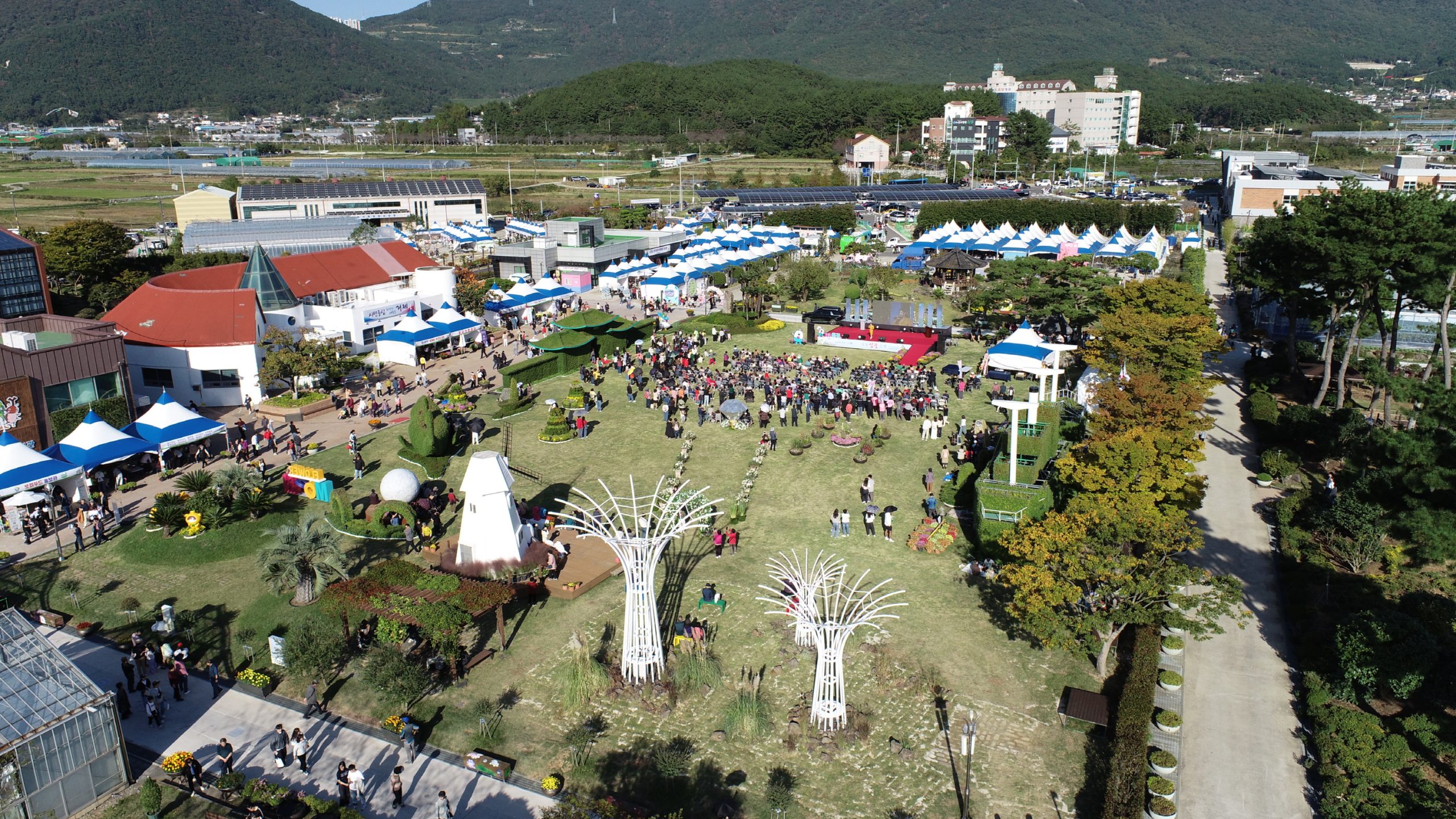 2026 거제 섬꽃축제, 20 주년을 맞아 시민 참여형 프로그램이 대폭 강화된다