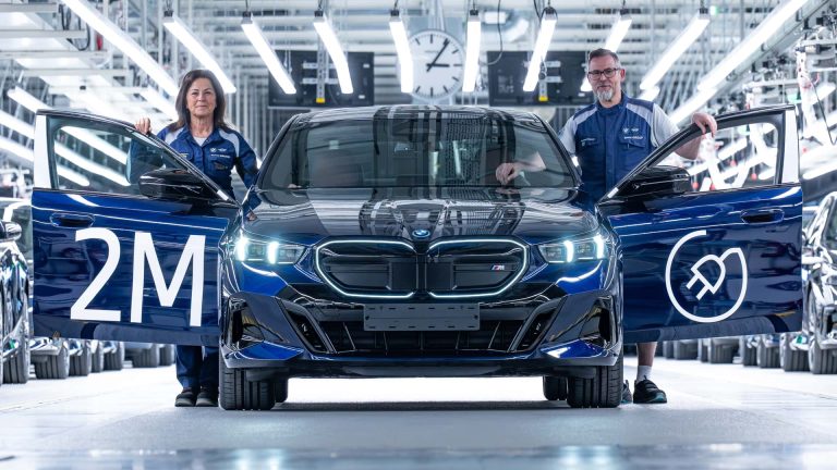BMW, 200 만 대 전기차 생산 달성: 서구권에서 테슬라·폭스바겐을 제친 숨은 강자의 전략