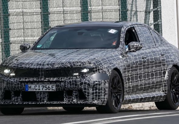 내연기관의 마지막 숨과 전기의 시작: 2027년 BMW M5와 M3의 운명적 교차점