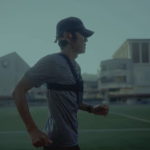 시각장애인의 독립적 주파를 가능케 한 구글 딥마인드의 '러닝 가이드 에이전트'