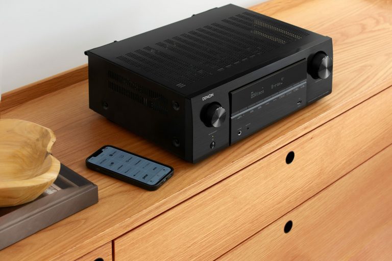 데논 AVR-X2900H, 왜 홈시네마 진화의 분수령으로 주목받는가