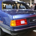 80 년대 부활한 BMW 7 시리츠 터보의 재해석: 럭셔리 플래그십에 숨겨진 과감한 공학적 도박