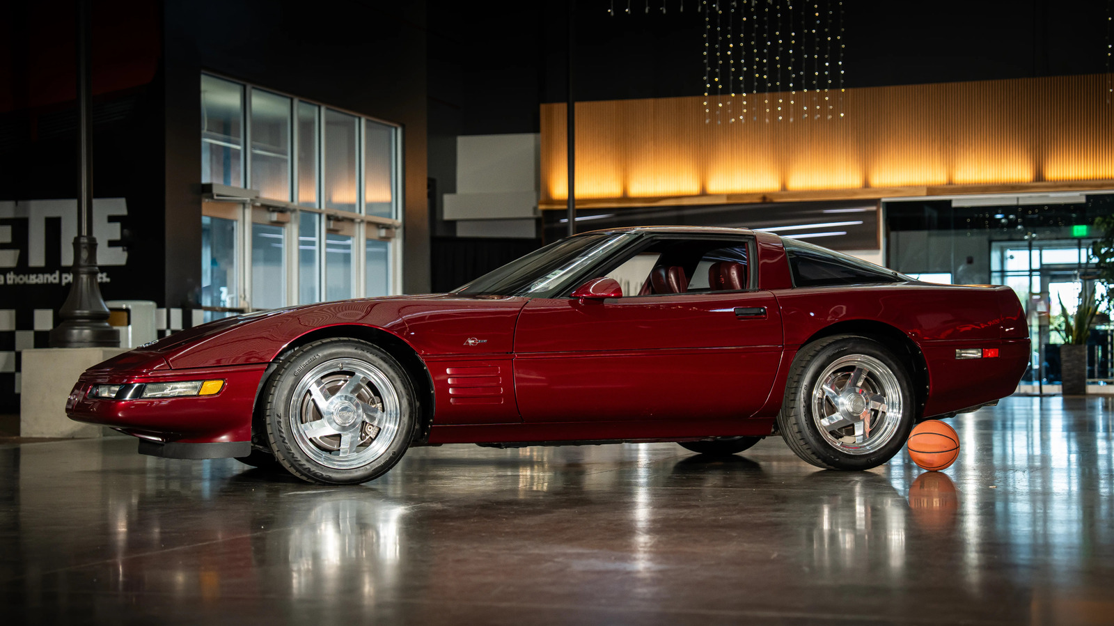 마이클 조던의 1993 쉐보레 코르베트 ZR-1, 코르베트 박물관으로 가는 이유
