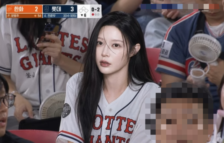 조국혁신당 조민, '야구여신 AI' 트렌드 타고 롯데전 응원 메시지 공개