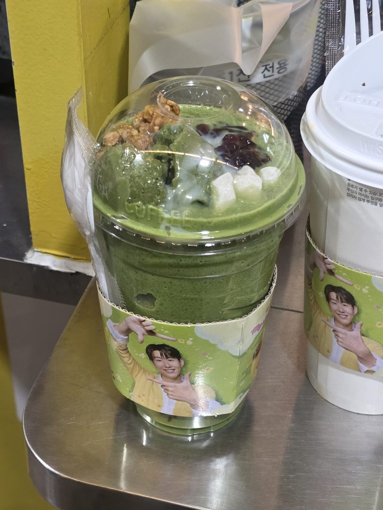 메가커피 말차 팥빙 파르페, 왜 다시 품절 대란을 일으켰나