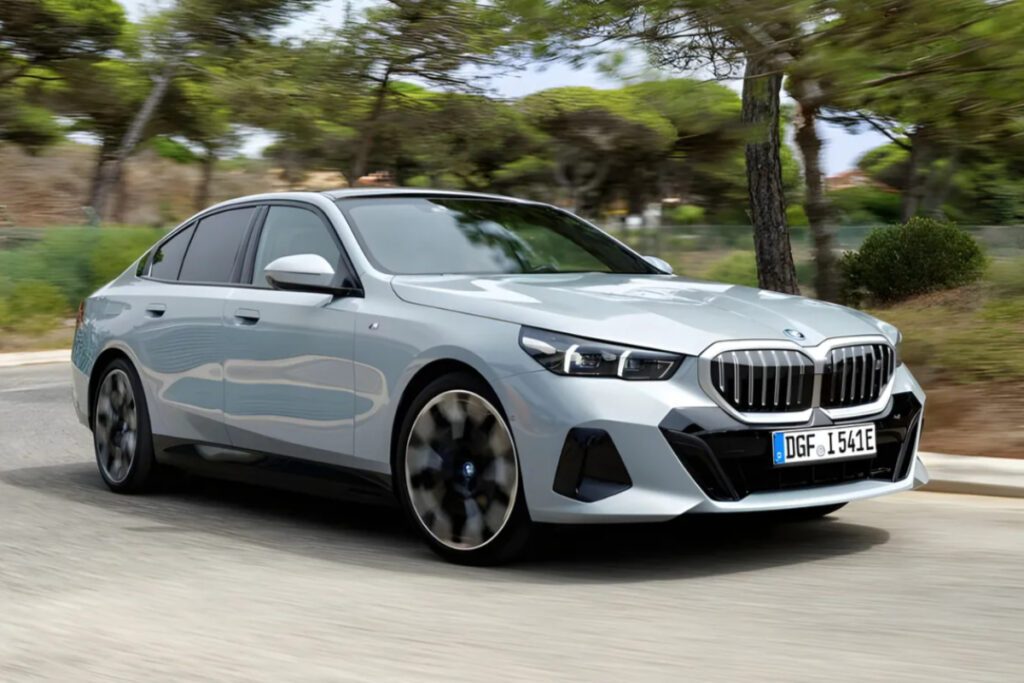 노르웨이 실전 주행 테스트가 드러낸 전기차의 진실: BMW의 예상치 못한 승리와 시장 신뢰도 재편