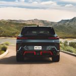 144kWh 배터리로 전기차 주행거리 전쟁을 재정의하는 BMW iX5의 등장