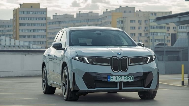 BMW iX3, 유럽 전기차 시장을 뒤흔든 네우 클래스의 첫 승