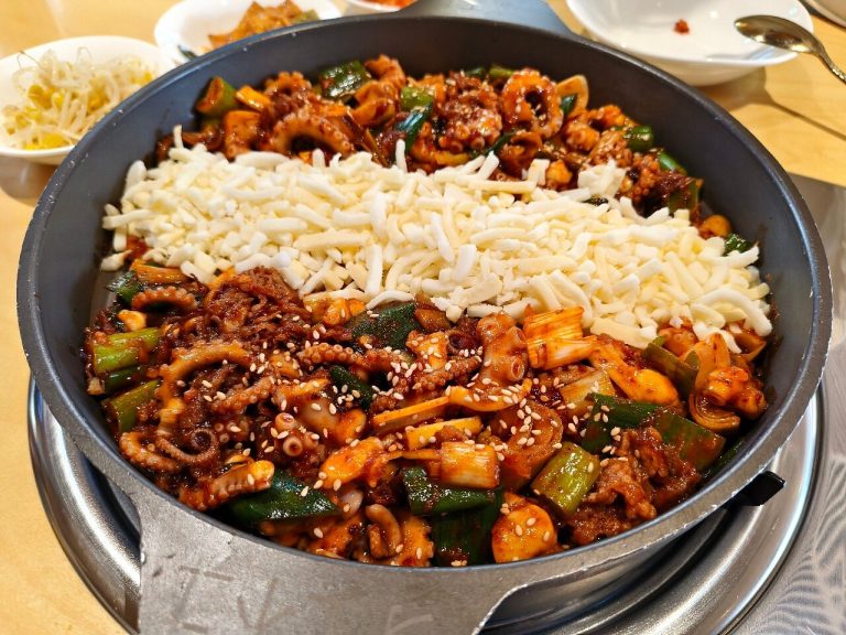 압구정 로데오 거리의 숨은 한식당, 지강 한식 당의 실용적 방문 가이드