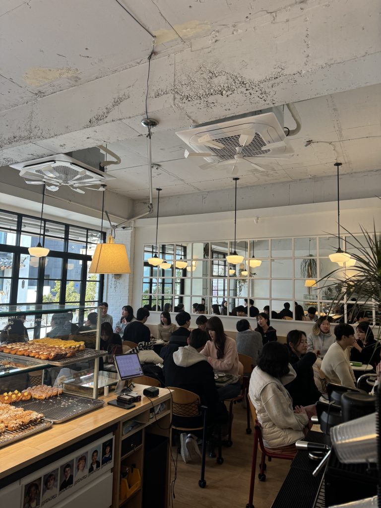 송리단길의 독특한 베이커리, 봉땅 본점의 실제 방문 포인트와 주의할 점