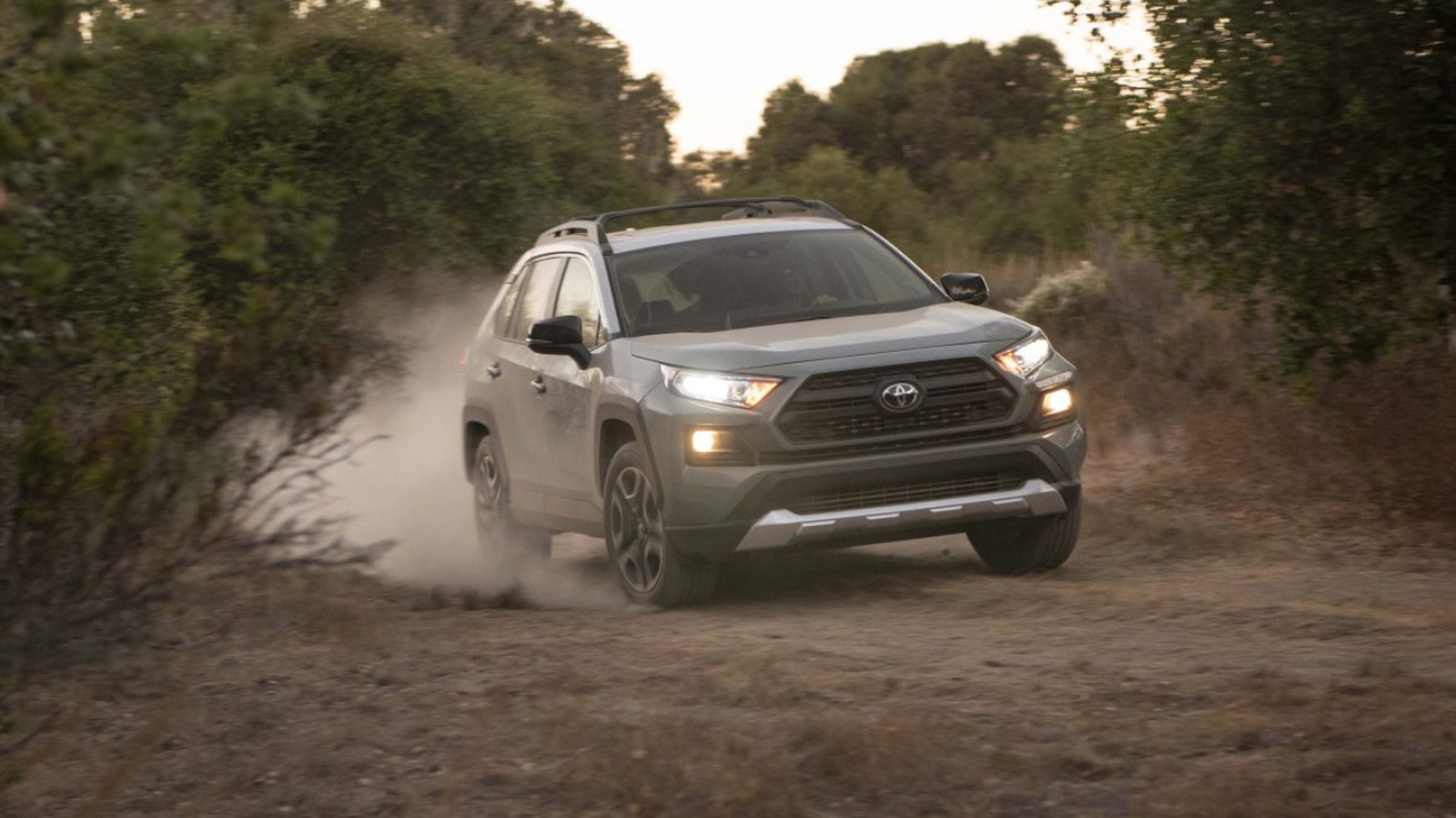 토요타 RAV4와 하이랜더, 3 년 만에 가치 차이는 왜 벌어졌나
