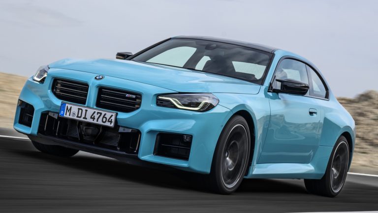 BMW M2 xDrive, 전륜구동 도입에도 '후륜 모드' 버튼으로 순수함 지키다
