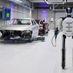 공장 라인에 인간형 로봇이 들어선다: BMW의 시범 운영이 바꾸는 자동차 산업의 미래