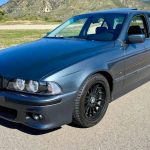 14,500 달러의 2000 년식 BMW 540i, 수동 변속기가 부르는 마지막 황금기의 가치