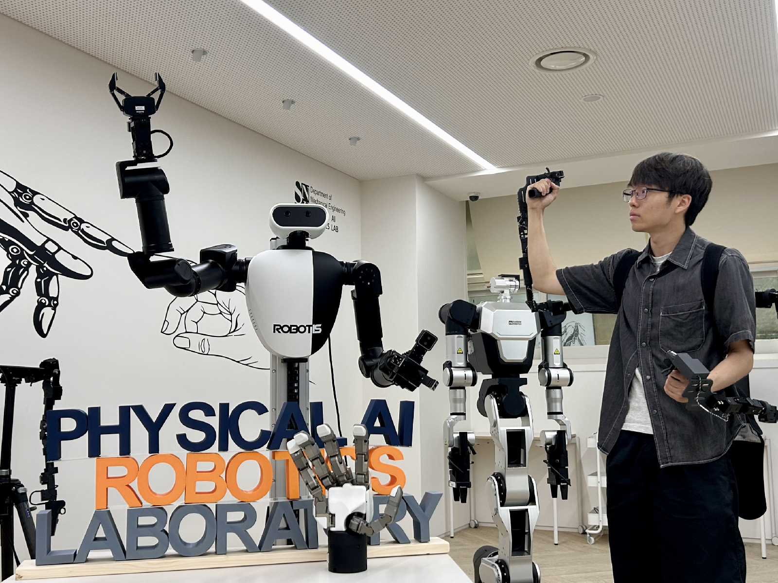 서울대 전산실이 30 년 만에 로봇실로 변한 이유, 컴퓨터에서 피지컬 AI 시대로