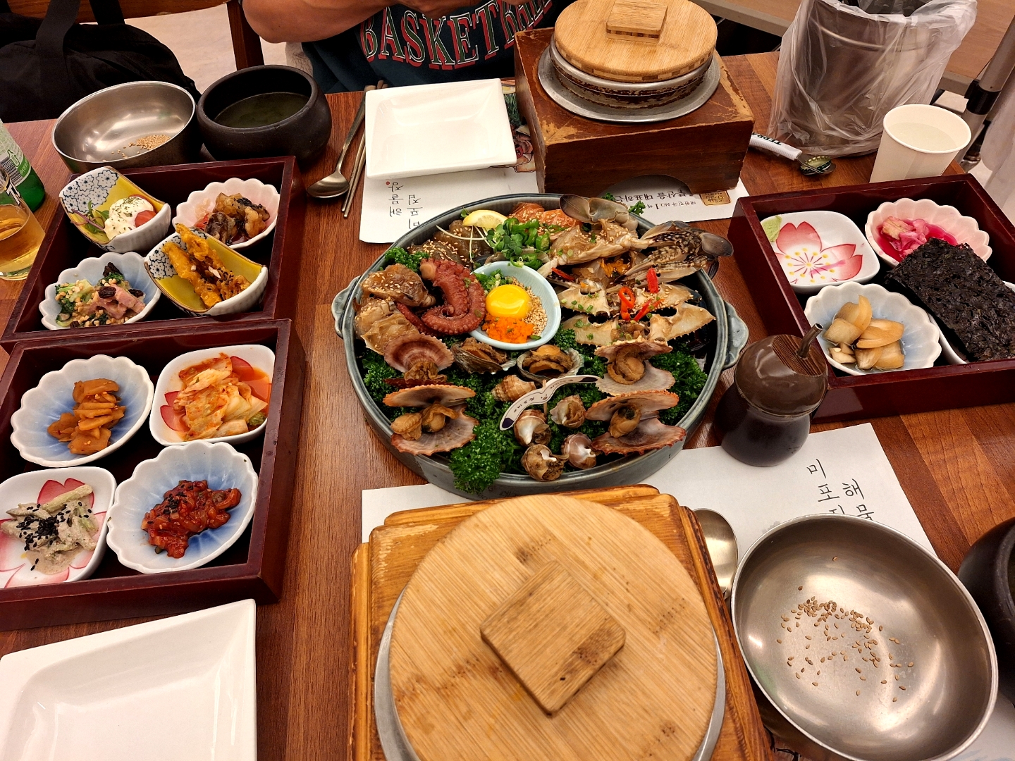 해운대 달맞이길 입구, 오랜 시간 자리한 한식당 미포집의 실제 모습