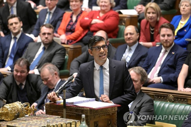 감시가 안전을 대체하는 시대, 영국의 새로운 프라이버시 논쟁과 기술 산업의 변화