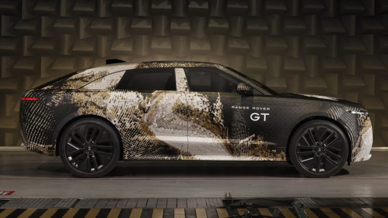 랜드로버가 만든 '로드 로버'의 실체, 이제 Range Rover GT로 공개된다