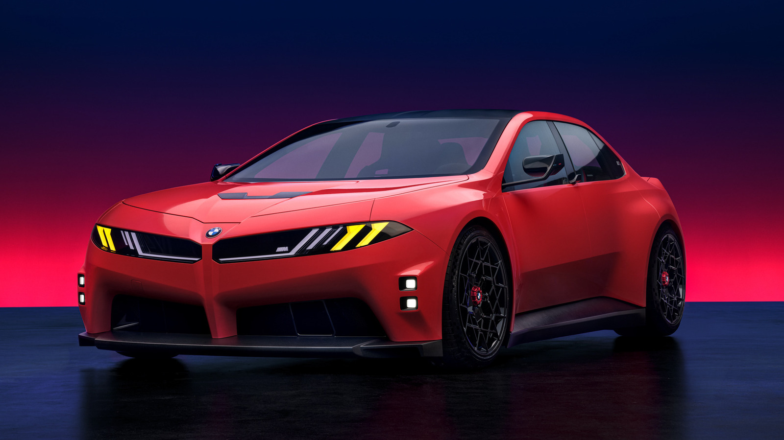 포르쉐 911의 중형 엔진화 시도와 BMW M3의 전기화 전략이 보여주는 자동차 산업의 분기점