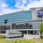 전북교육청이 스마트폰을 '쉼표'로 부르는 이유: 강제 압수 대신 자율 조절이 다가오는 이유