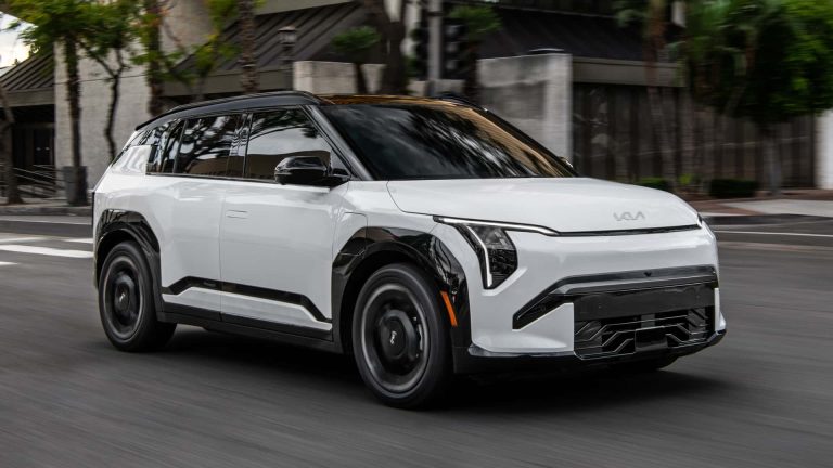 2027 기아 EV3, 미국 EPA 인증 통과로 실주행 280마일 달성, 가격 경쟁력까지 완성되나