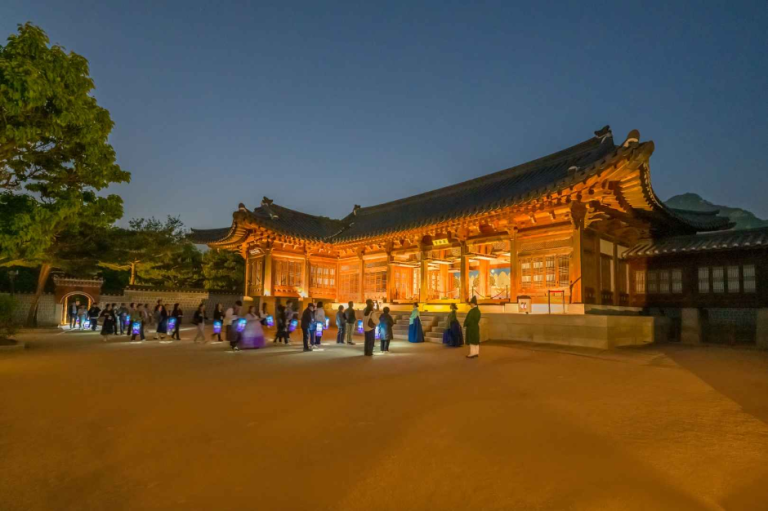 경복궁 별빛야행, 9월 2일부터 10월 24일까지 집옥재 창극과 도슭 반상 운영