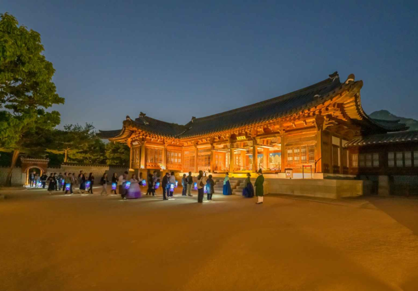 경복궁 별빛야행, 9월 2일부터 10월 24일까지 집옥재 창극과 도슭 반상 운영