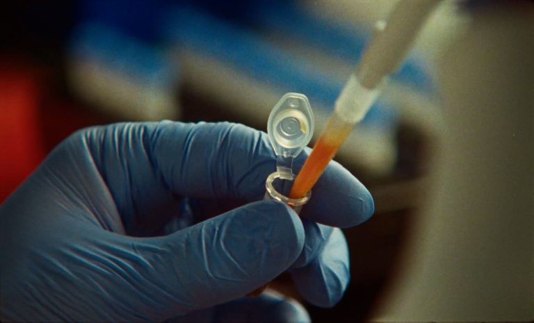 앤트로픽, AI 에이전트로 CRISPR 유사 반복 서열 가진 신규 효소 시스템 발견